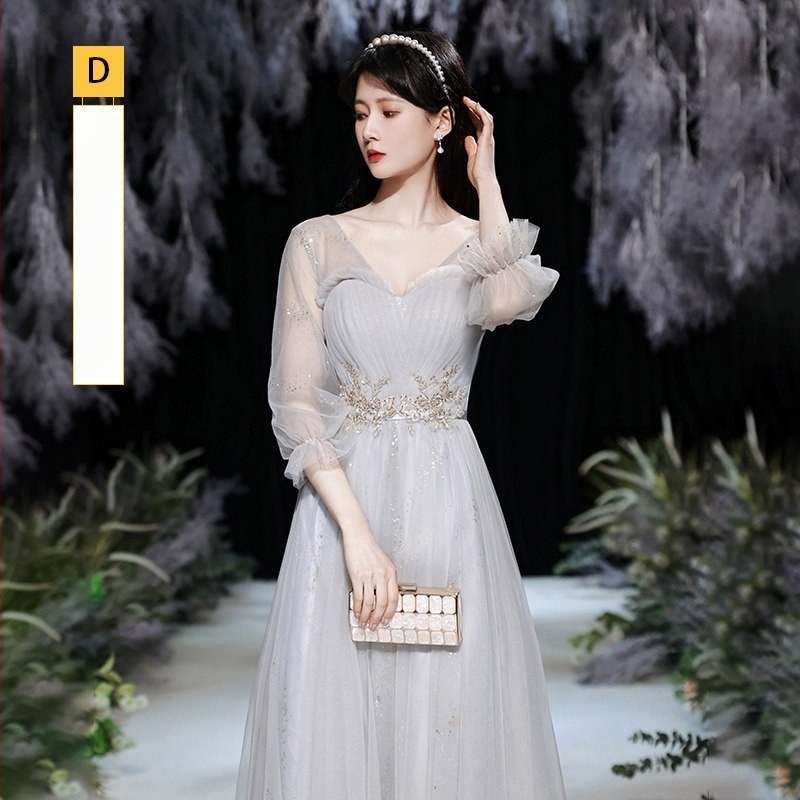 Koszorúslány ruha mély V-nyakkal, hosszú ujjú, derék középvonalon, hosszú szoknya