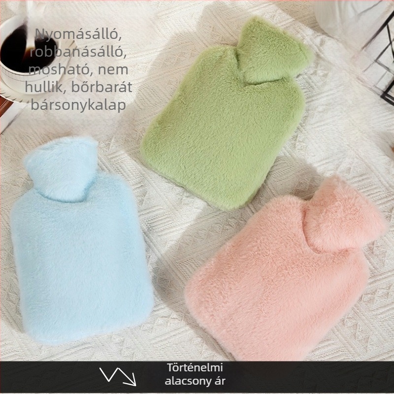 Vízmelegítő palack vízzel töltve, műnyúl plüss borítással, megerősített PVC belső réteg, fűtés vízzel történő töltéssel, meleg és hideg használat