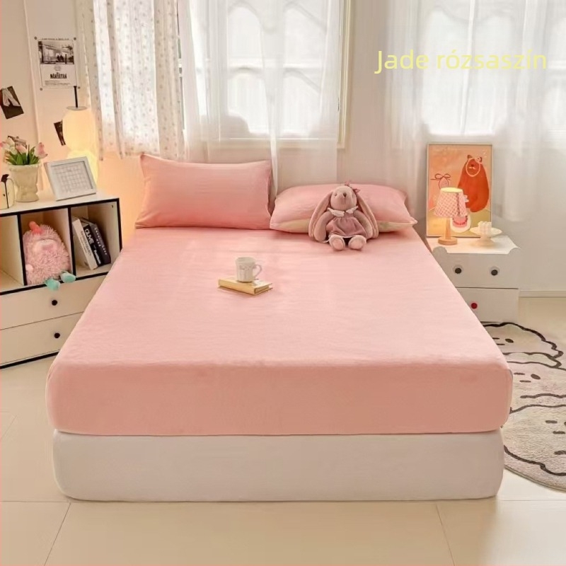 Egyszemélyes ágyhoz illő velúr lepedő, egyszínű, tejfehér velúr, meleg matracvédő, minimalist design, vastag ágytakaró