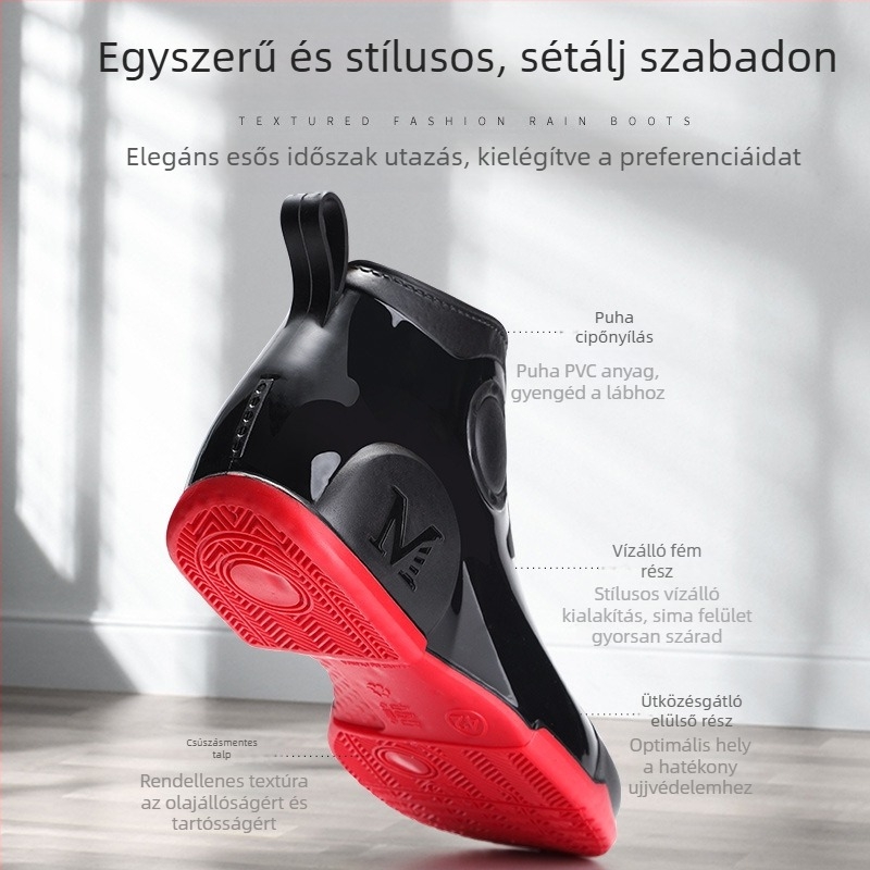 Férfiaknak alacsony szárú esőcsizma, vízálló műanyag felsőrész, csúszásmentes talp, hálós belső bélés, kerek orr