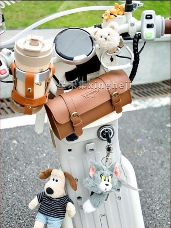 Elektromos járművekhez készült tárolótáska-készlet: hátul vízálló függő táska иs első, műbőr imitáló puha táska, retro stílus