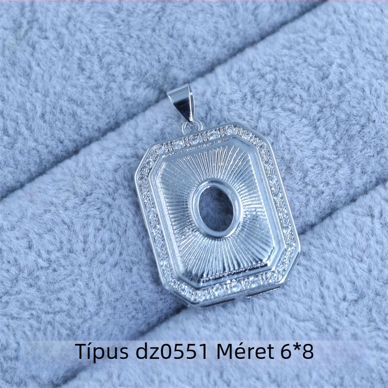 Kulcscsonti nyaklánc, koreai stílus, minimalist, könnyű luxus, geometriás medál cirkóniával, méretek 6x6 / 8x8 / 7x10