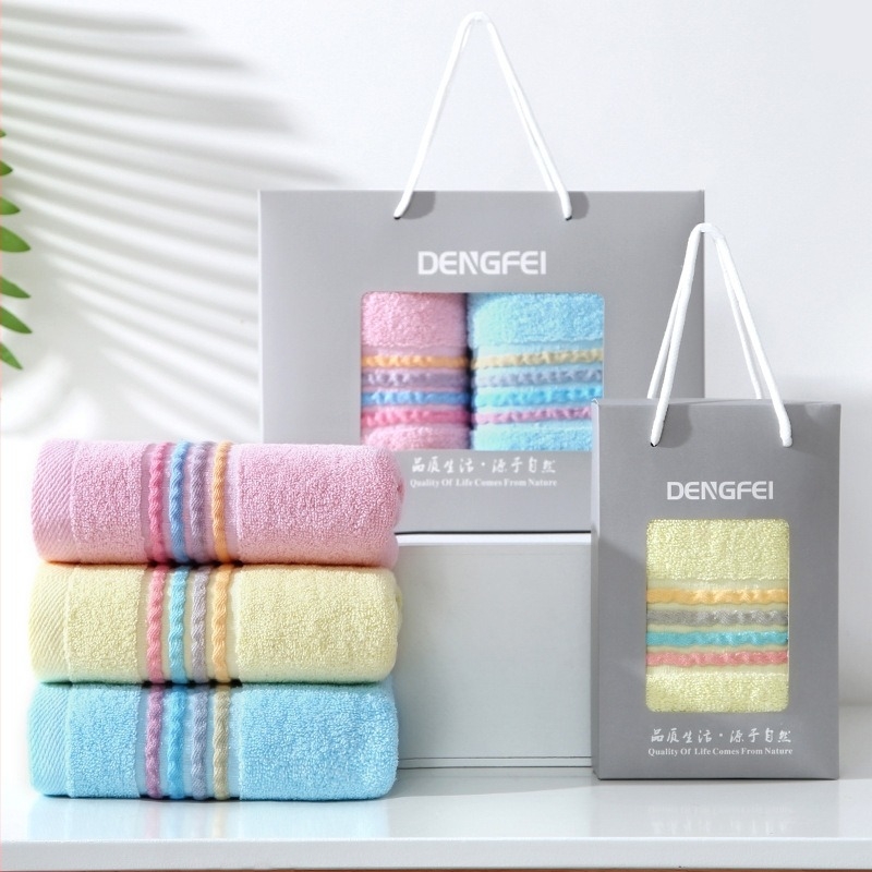 Pamut arc-törölköző, puha és kényelmes, vastagított, 100–120 g, gyártási folyamat kódja 241500541, testreszabás elérhető