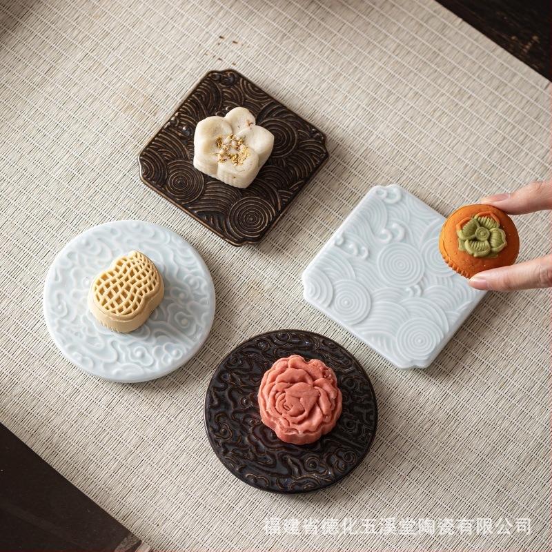 Porcelán gyümölcstál — Wuxitang, kínai egyszerűség, fényűző retro stílus, termékkód: Full Moon Auspicious Clouds Saucer