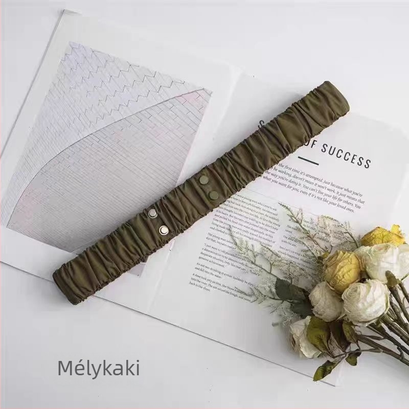 Gumis derékszíj pehelykabáthoz – ötvözet csat, pattintós zár, 2–4 cm széles, minimalist stílus, tél 2024