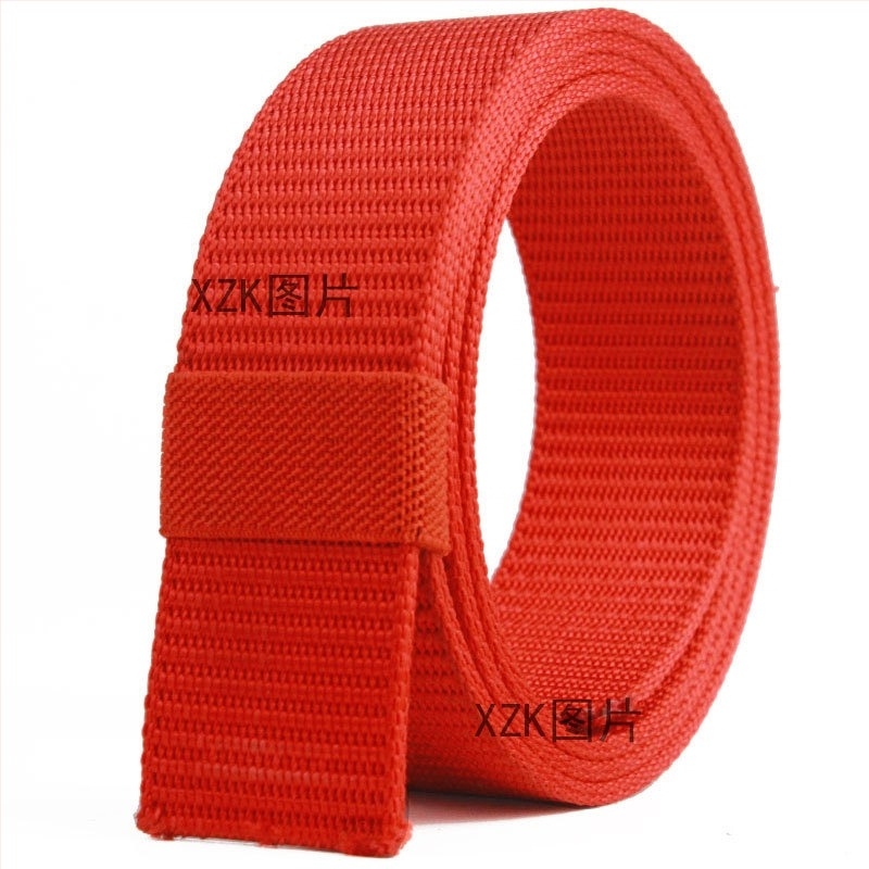 Automata csattal ellátott fonott nylonöv, lyukak és fogak nélkül; szélesség 3,4 cm, vastagság 3 mm, mesterséges nylonból