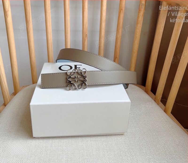 Női öv valódi bőrből (első réteg marhabőrből) réz csattal, sima zárás, sokoldalú stílus, elektroplátolás befejezés