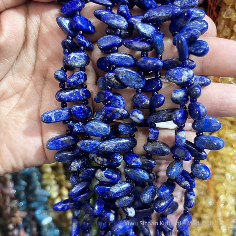 Természetes kőből készült szabad gyöngyök — vízcsepp alak, farkasfog formájú, oldalról fúrt, kapoccsal