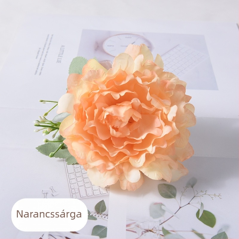 Skandináv stílusú függönyklipsz művirágú bazsarózsával – elegáns, minimalist dekoráció esküvői szobához