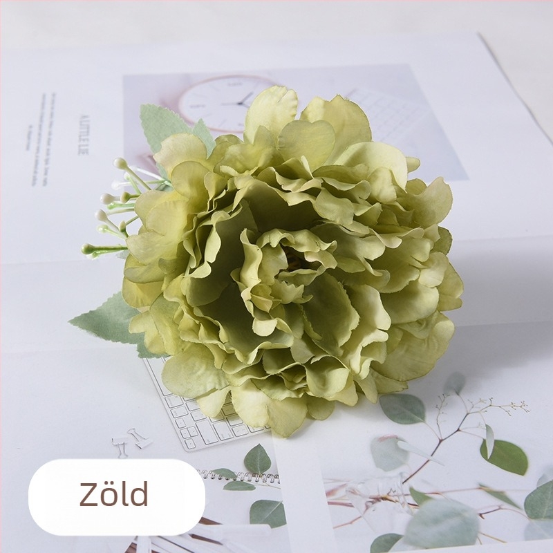Skandináv stílusú függönyklipsz művirágú bazsarózsával – elegáns, minimalist dekoráció esküvői szobához