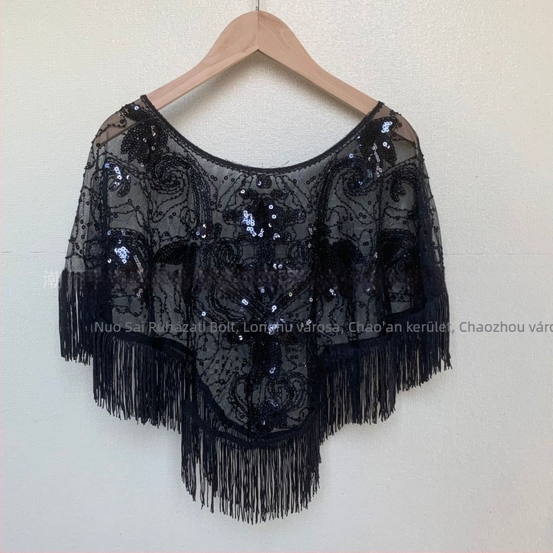 Kapucnis hálókendő geometriai hímzéssel — poliészter, kézi horgolásos szövés, díszítés