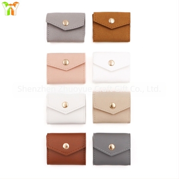 Ékszertáska, puha, clutch/K-style stílus, egyszínű mintázat, modell M-20240411