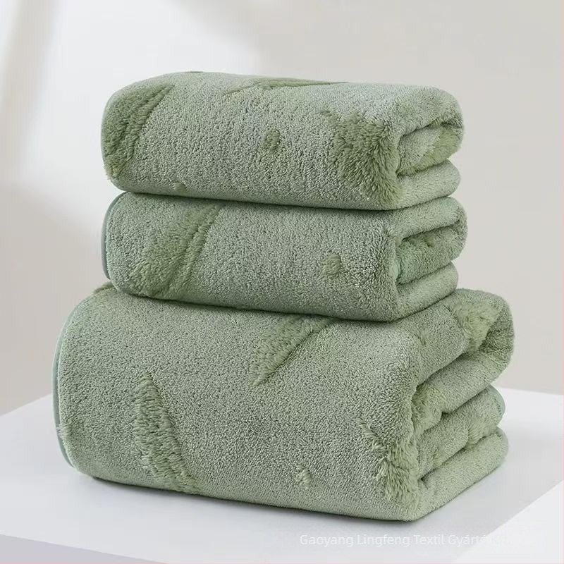 Jacquard fürdő- és arctörölköző szív és toll mintával, korall fleece, 150D, 50–80 g