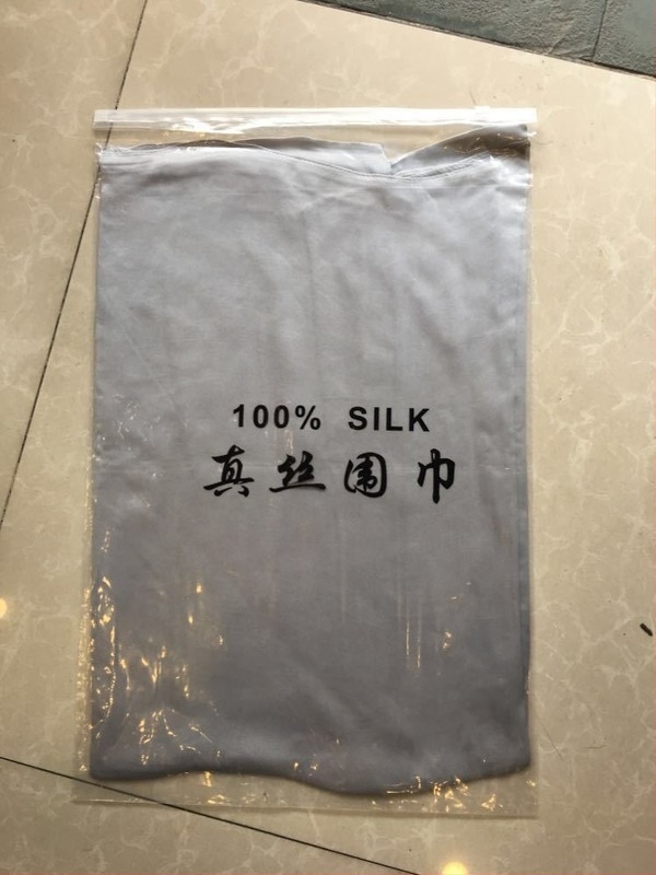 Xin totem Szatén selyemsál – 100% mulberry selyem, szatén szövés, divatos városi stílus, tavasz