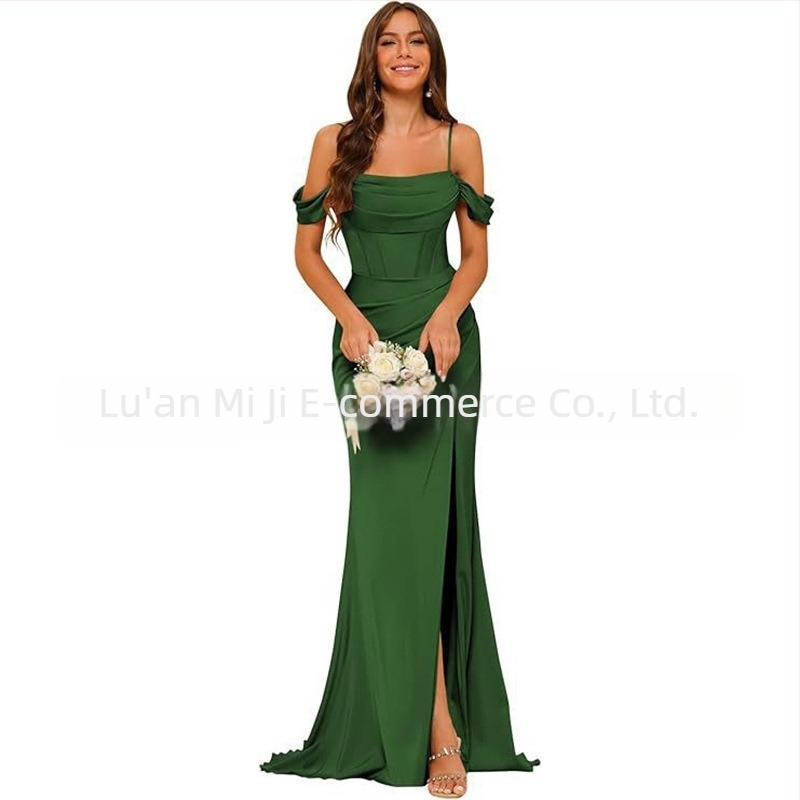 Sellő-stílusú esti ruha, ujjatlan, hosszú, magas derékvonalú, poliéészter anyag 30-50%