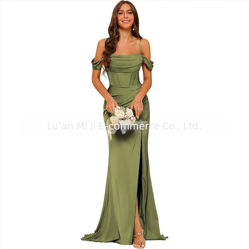 Sellő-stílusú esti ruha, ujjatlan, hosszú, magas derékvonalú, poliéészter anyag 30-50%