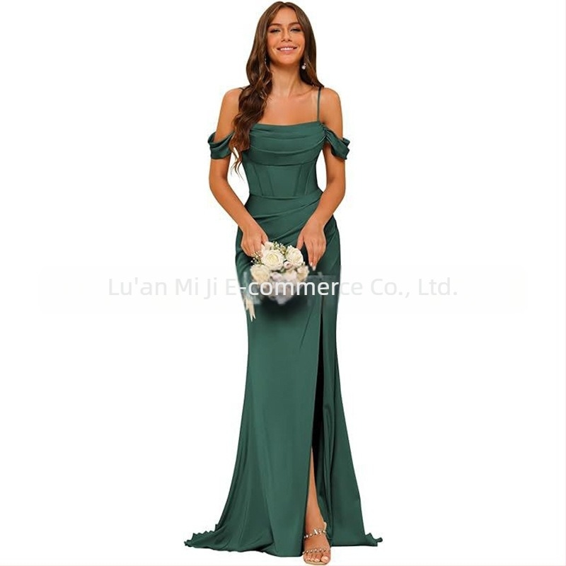 Sellő-stílusú esti ruha, ujjatlan, hosszú, magas derékvonalú, poliéészter anyag 30-50%