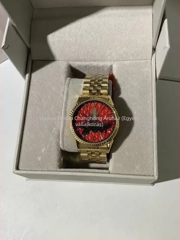 Empress Pearl óra - Svájci ETA quartz mozgás, naptár, 30 m vízállóság, zafír kristály, háromréteg gyöngy karkötő