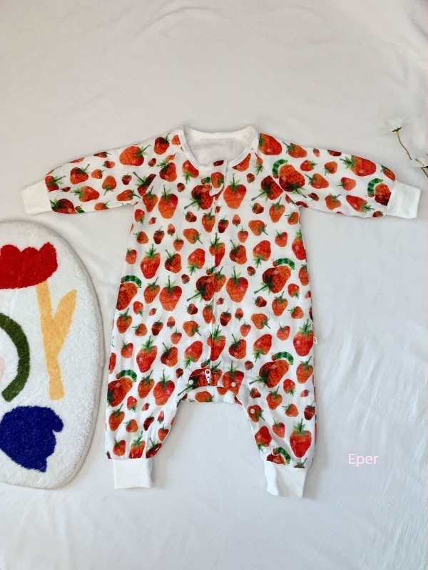 Baba őszi-téli négy réteg bambusz rostból készült alvózsák, osztott lábakkal, védelem a rúgások ellen, töltet pamuttal