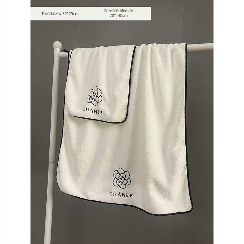 Kaméliás fürdő törölköző készlet nőknek – 3 részes viselhető fürdőköntös, törölköző és sapka a haj szárításához; mikroszálas, 500 g+; 19 szál