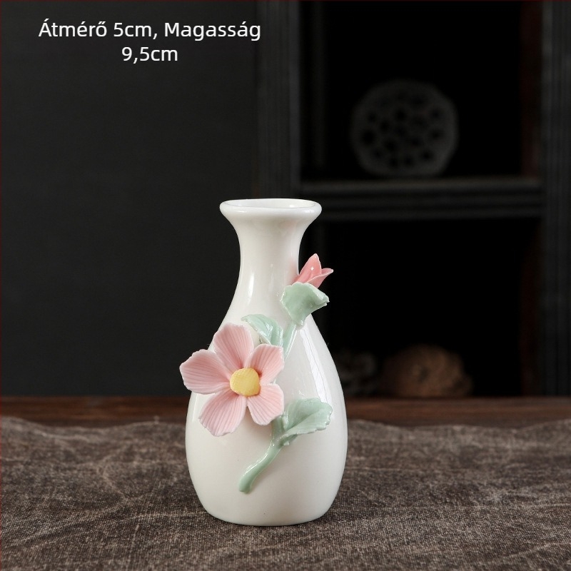 Kézzel készített porcelán váza pinch-pot technikával