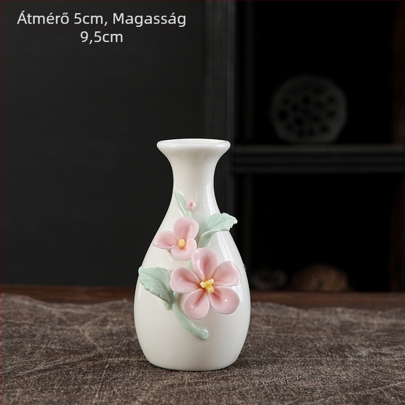 Kézzel készített porcelán váza pinch-pot technikával