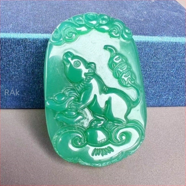 Állat alakú chalcedon achát függő dísz, gravírozva és polírozva, modern minimál stílus, tizenkét zodiákus jel