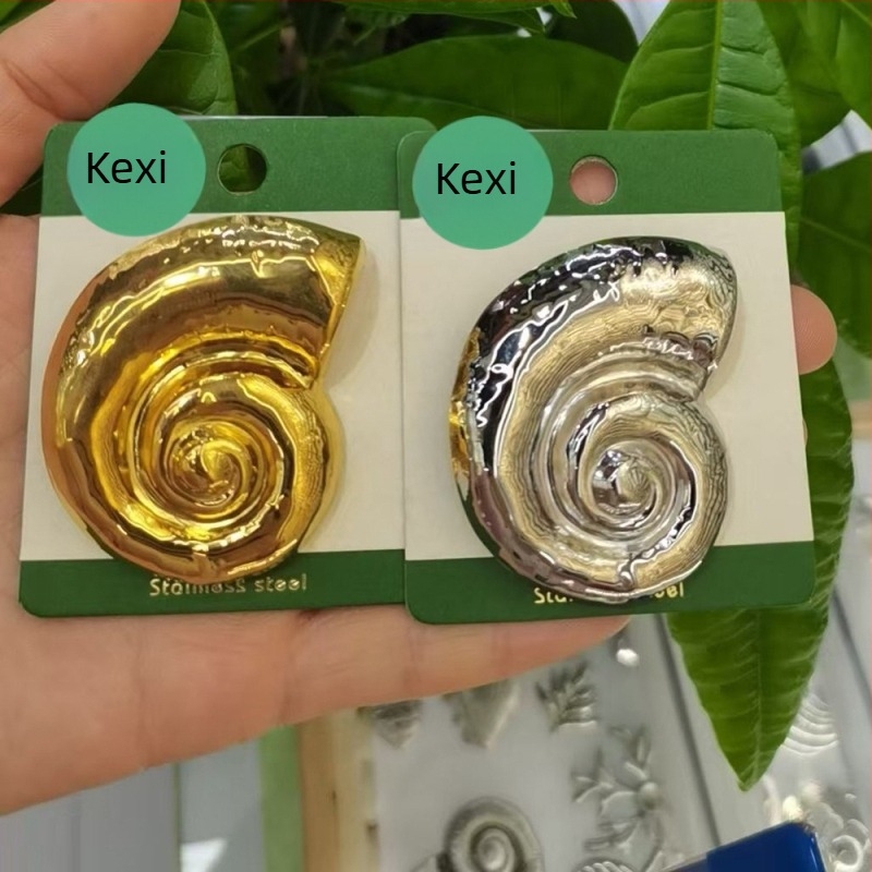 Rozsdamentes acél kitűző geometriás csillagmotívummal, elektroplattált bevonattal, dekoratív ékszer Kuoxi jewelry