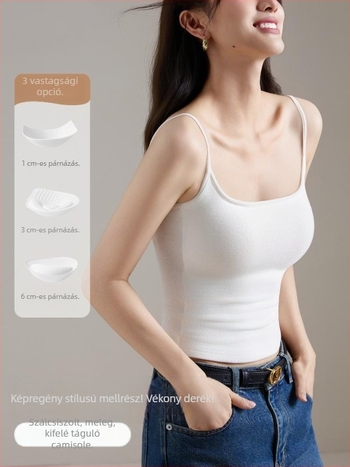 Fehér ujjatlan top mellbetéttel, őszi–téli alapréteg, viszkóz-spandex keverék, meleg és viselhető.
