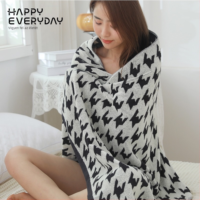 Sakktáblás mintázatú fürdőlepedő, 100% pamut, jacquard szövés, 300-400 g, 32-es fonal