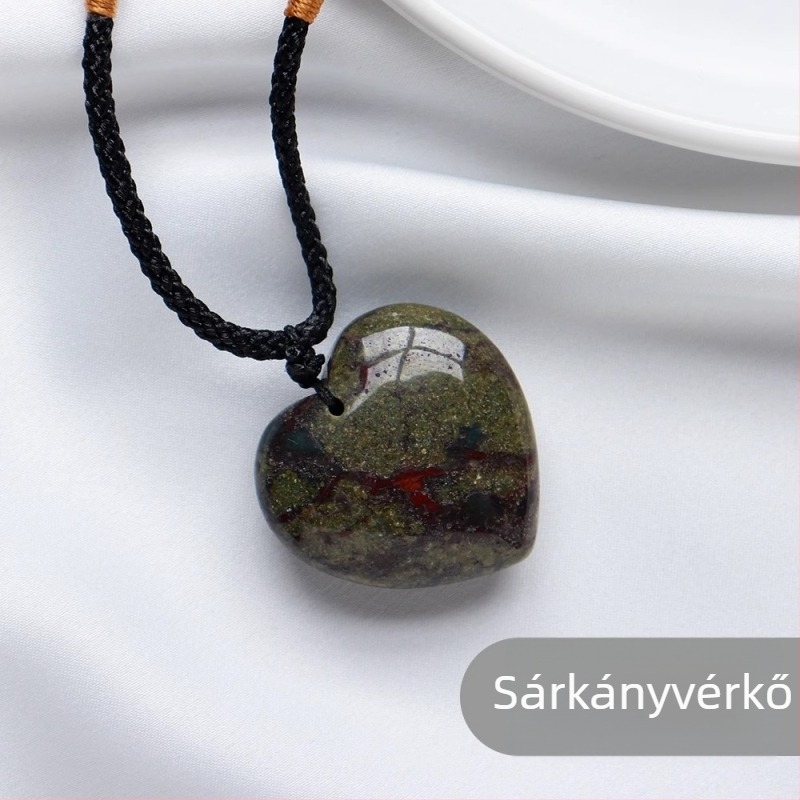 Kristály szív medál nyaklánc — Gin Hong Crystal, természetes kristály, geometriai forma, modern minimalista stílus, kristály anyag