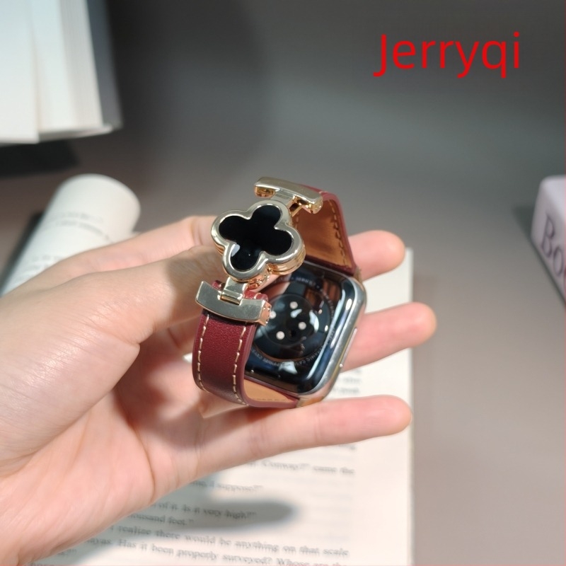 Négylevelű lóhere mintás mágneses csatú bőr karpánt Apple Watchhoz, 38–49 mm