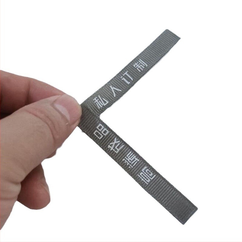 Függönyhöz való webbing szalag nyomtatott mintával, kiváló minőségű késztermék; hossz 91 m, kb. 600 szalag, nem zsugorodik.