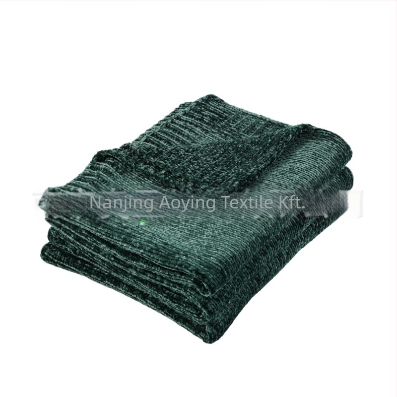 Chenille pléd kanapéhoz, poliészter, vastag kötés, egyszínű, 860–910 g, testreszabható