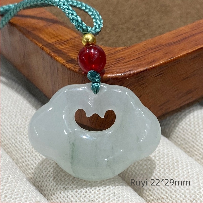 Tianshan jáde medál Ruyi Buddha dizájnnal, nyaklánc