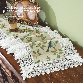 Amerikai virágos jacquard asztali zászló, retro csipkés szegéllyel, luxus asztali futó nappaliba vagy hálószobába; fő anyag: 90% poliészter; csipke poliészter; minta: virág