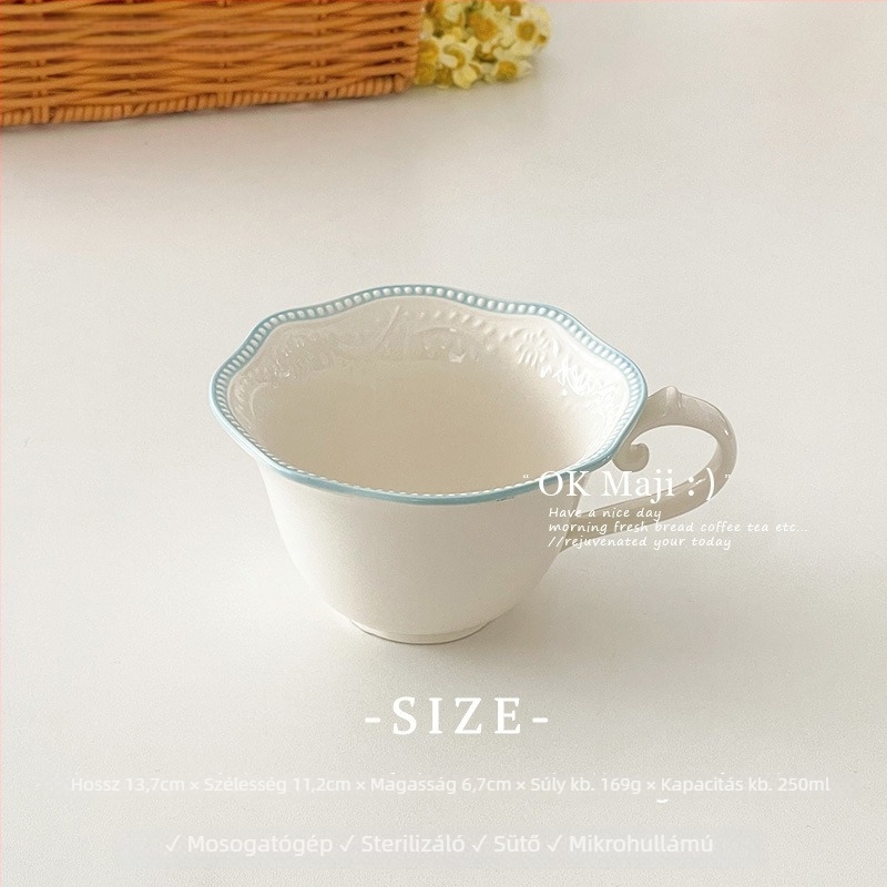 Porcelán desszerttál, sekély, kör alakú, aláglazúrral, mikrohullámú sütőben használható