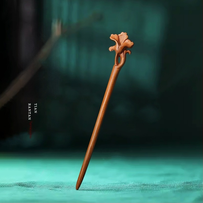 Fa fejfedő, természetes stílusú, virágos díszítéssel, eredet: Chongqing, megjelenés: 2024 tavasza.