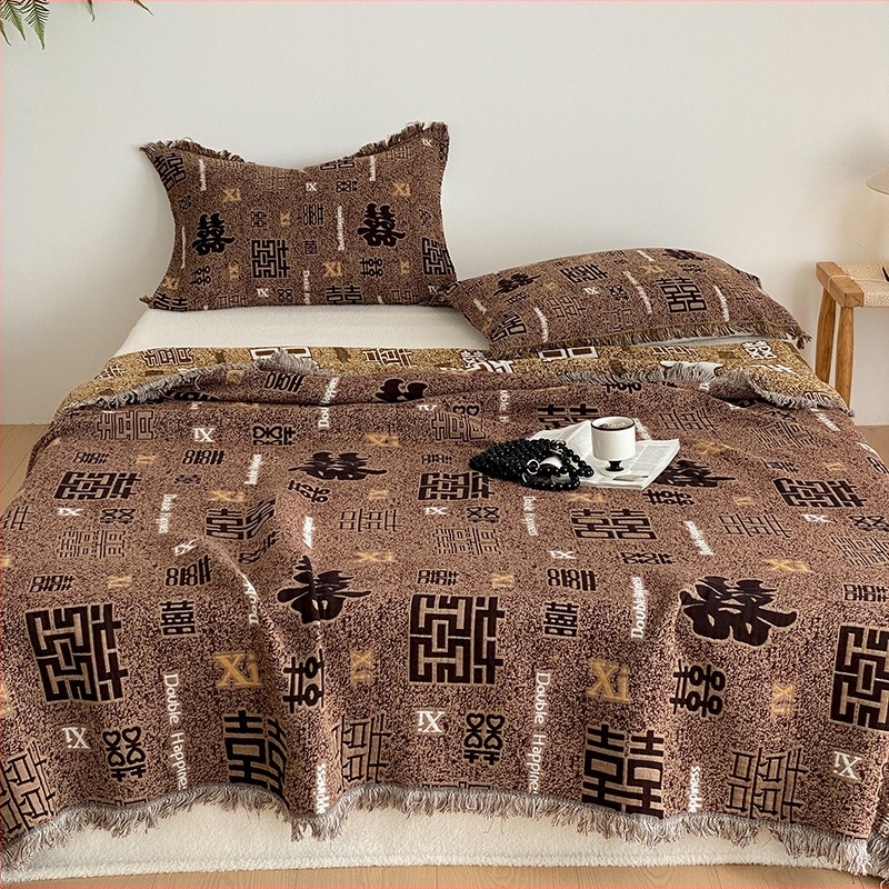 Háromrészes pamut szett: négy réteg géz takaró díszítéssel, utazó kendő és párnahuzat — 100% pamut, reaktív nyomtatás és festés, táj minta, súly 1,1–1,5 kg