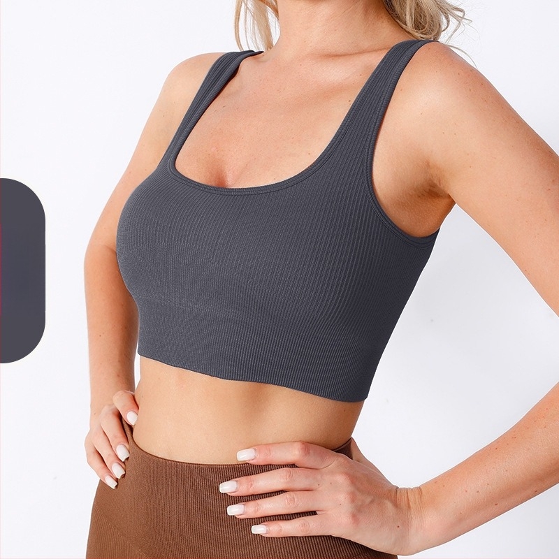 Beépített melltartóbetéttel ellátott sportos top – nagy hatású ütéscsillapítás, gyorsan száradó anyag, nylon + spandex, derékhossú, szűk szabás