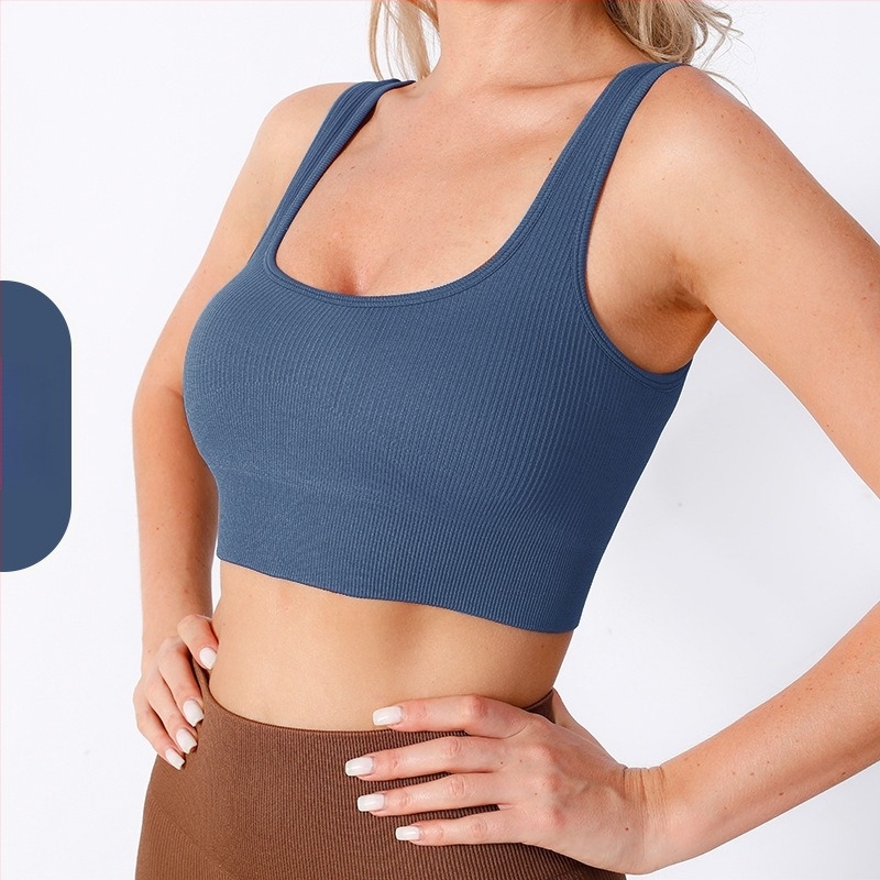 Beépített melltartóbetéttel ellátott sportos top – nagy hatású ütéscsillapítás, gyorsan száradó anyag, nylon + spandex, derékhossú, szűk szabás