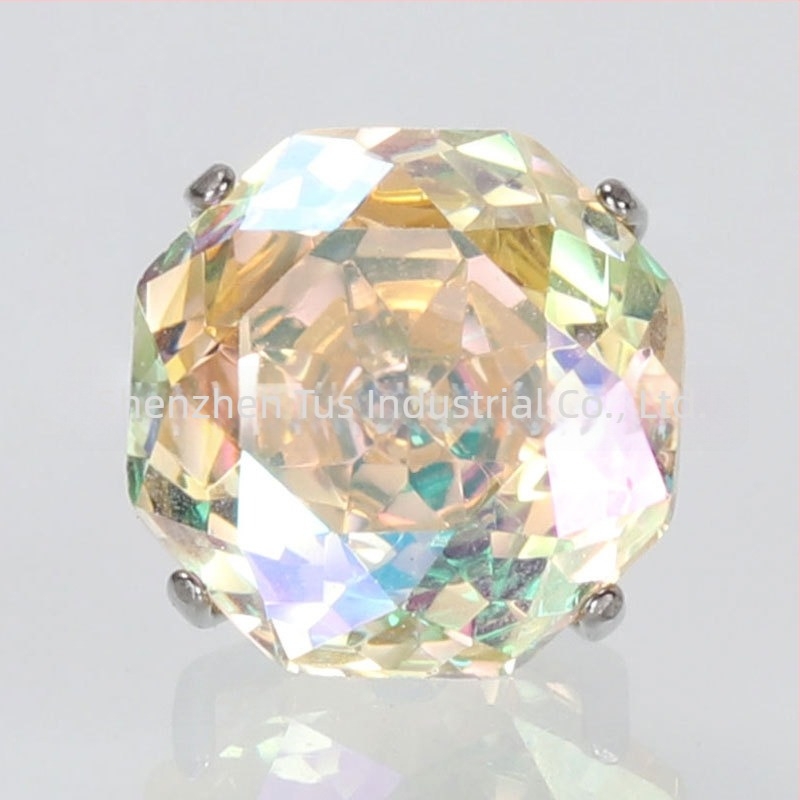 Tusmao titániumötvözet fülbevalók – Oktogonális cirkónium gyémánttal díszítve, Geometriai, Uniszex