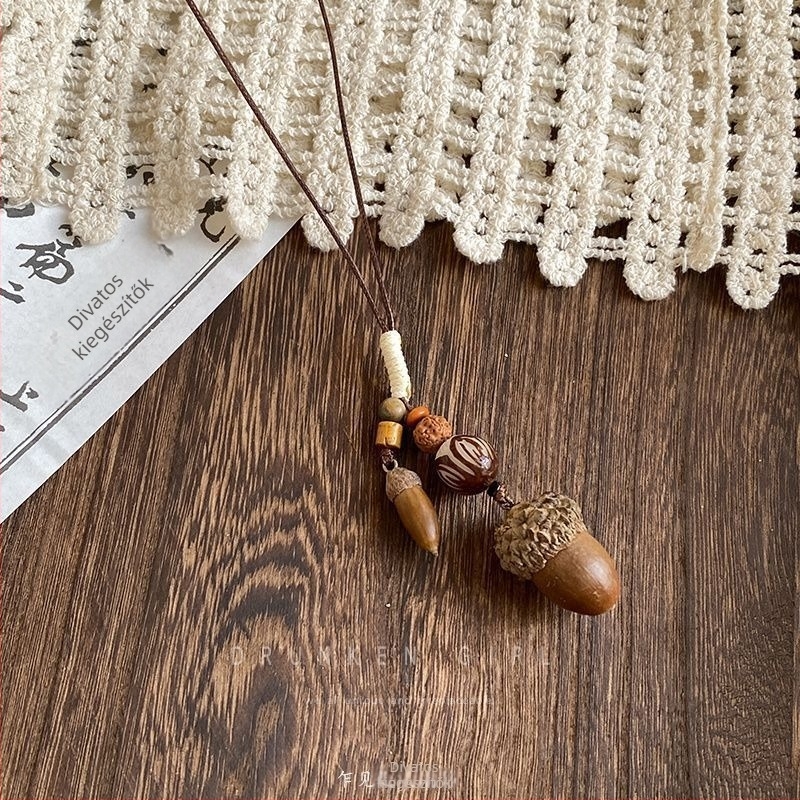 Hosszú női nyaklánc geometriás medállal, koreai stílus, cinkötvözet, 2025 tavasz