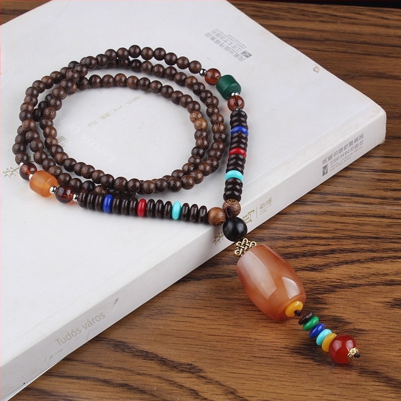Uniszex etnikus stílusú nyaklánc Bodhi gyanta medállal, golyó lánccal, 51–80 cm, kézzel készített