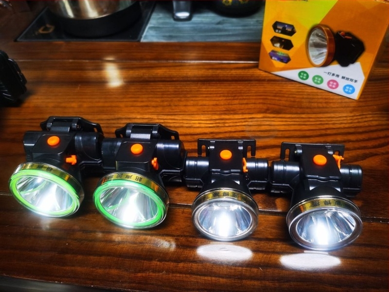 LED fejlámpa fejpánttal, újratölthető, üzemideje 8–9 óra, vízálló (45 g)