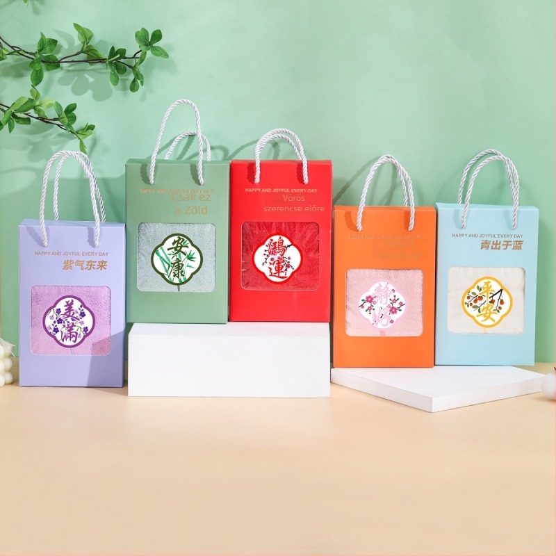 Koszorúslányoknak szóló két darabos hímzett törölköző szett; 260 g korall fleece fonal; hímzés és hajtás; testreszabás elérhető