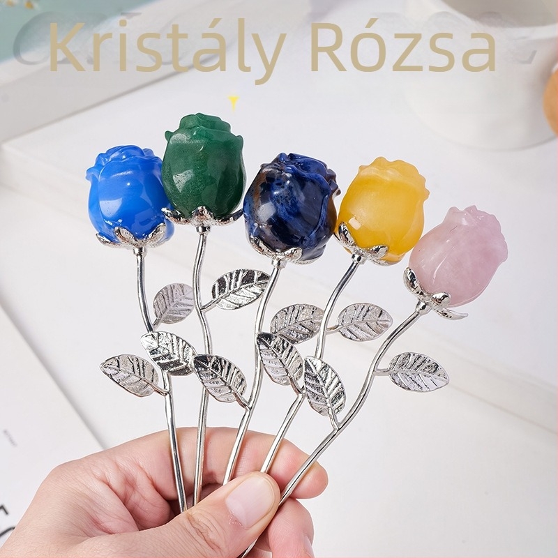 Kristály rózsa virág dísz, természetes durva kristálykő, modern minimál stílus; ideális esküvők, születésnapok és diplomaosztó