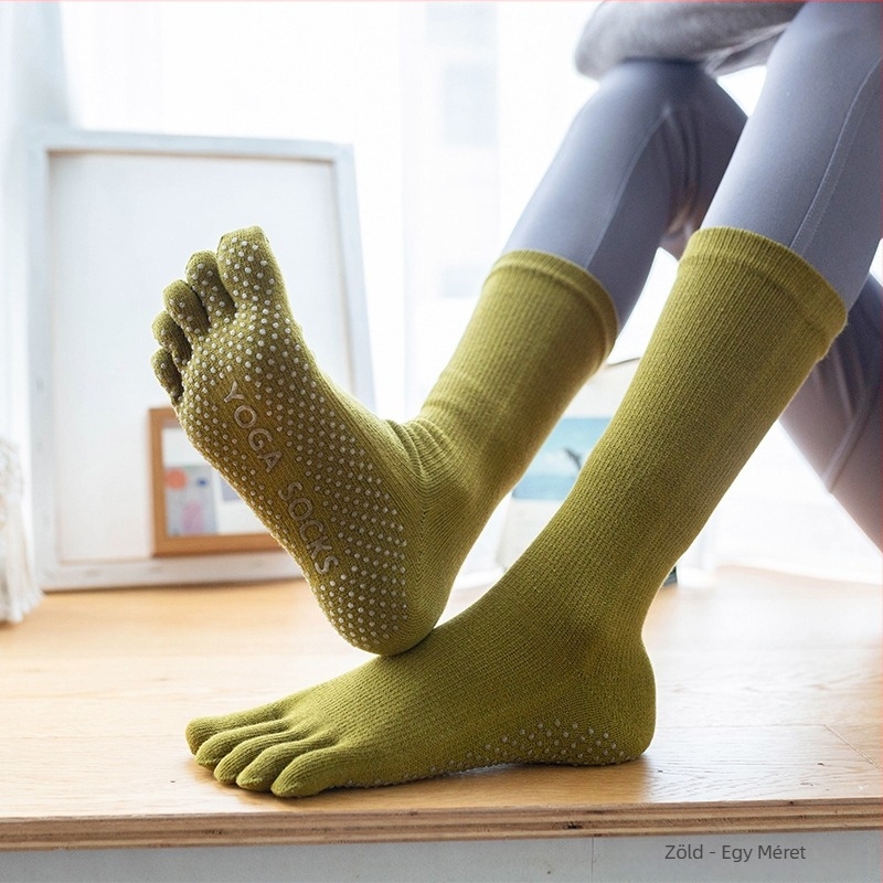 Pamut anti-slip jóga zokni, magas cső, nőknek 18-40 év, ősz-tél beltéri edzés, 70-80% pamut