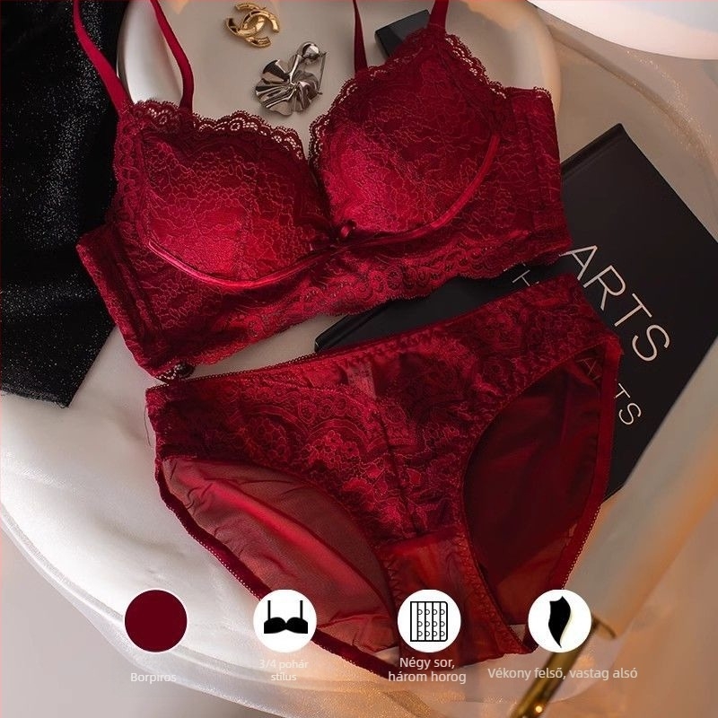 Női csipkés alsónemű készlet, pamutszövet, pamut bélés, közepes formájú kosarak, kosár anyaga: nylon, hátul három sor kampó