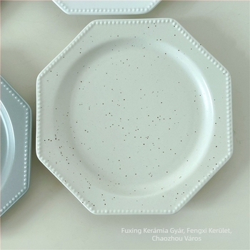 Porcelán nyolcszögletű desszerttál, mikrohullámú sütőben használható, koreai stílusú